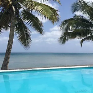 https://bravo-beach-hotel.comcaribbean.com